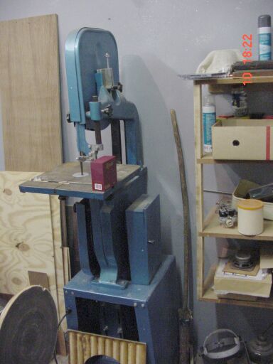 arrive2/a05bandsaw.jpg